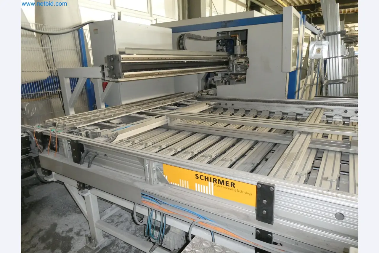 Machines pour la fabrication de fenêtres et de portes en plastique-20