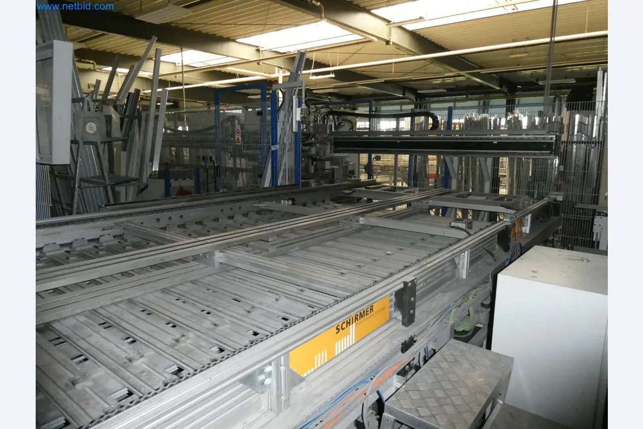 Machines pour la fabrication de fenêtres et de portes en plastique-21