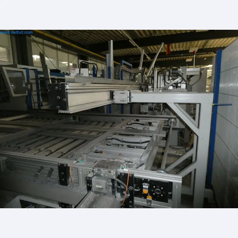 Machines pour la fabrication de fenêtres et de portes en plastique-22