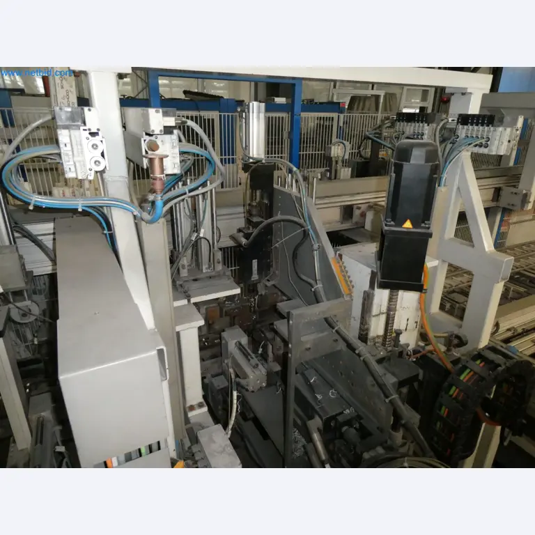 Machines pour la fabrication de fenêtres et de portes en plastique-27