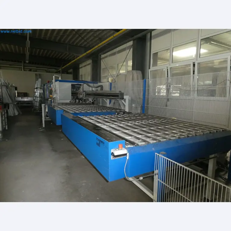 Machines pour la fabrication de fenêtres et de portes en plastique-2