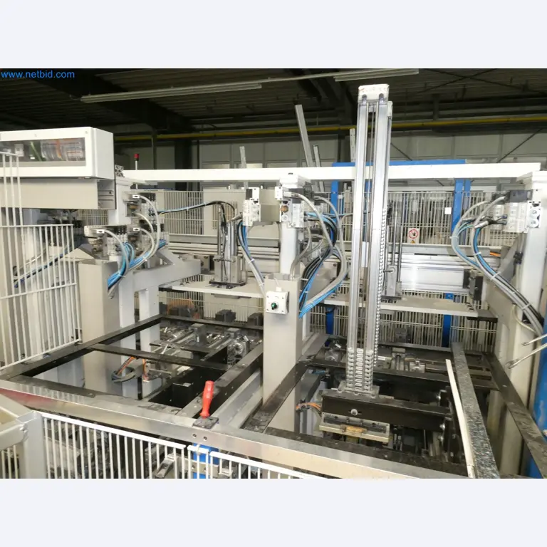 Machines pour la fabrication de fenêtres et de portes en plastique-36
