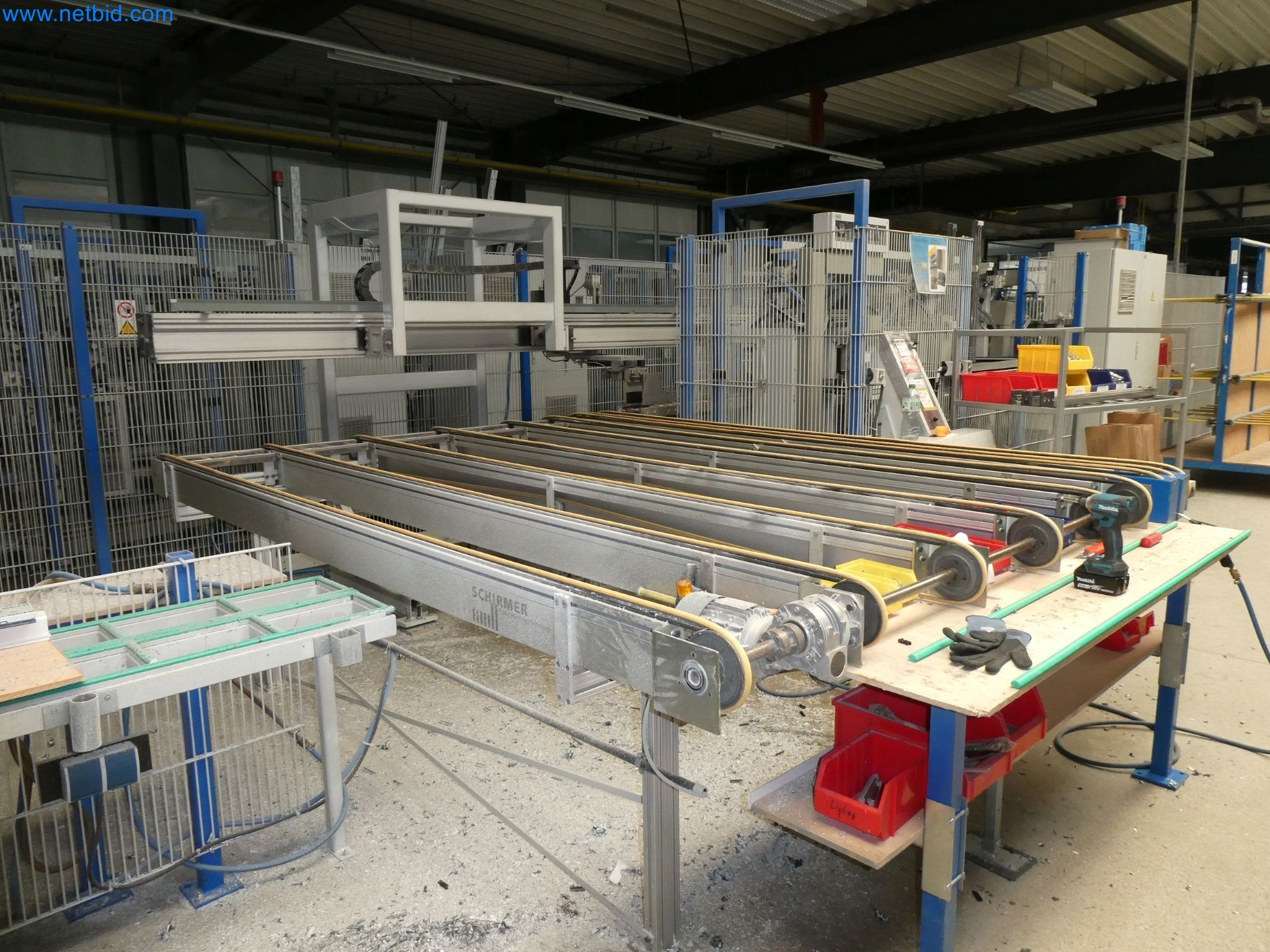 Machines pour la fabrication de fenêtres et de portes en plastique-37