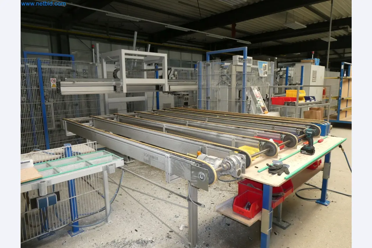 Machines pour la fabrication de fenêtres et de portes en plastique-37
