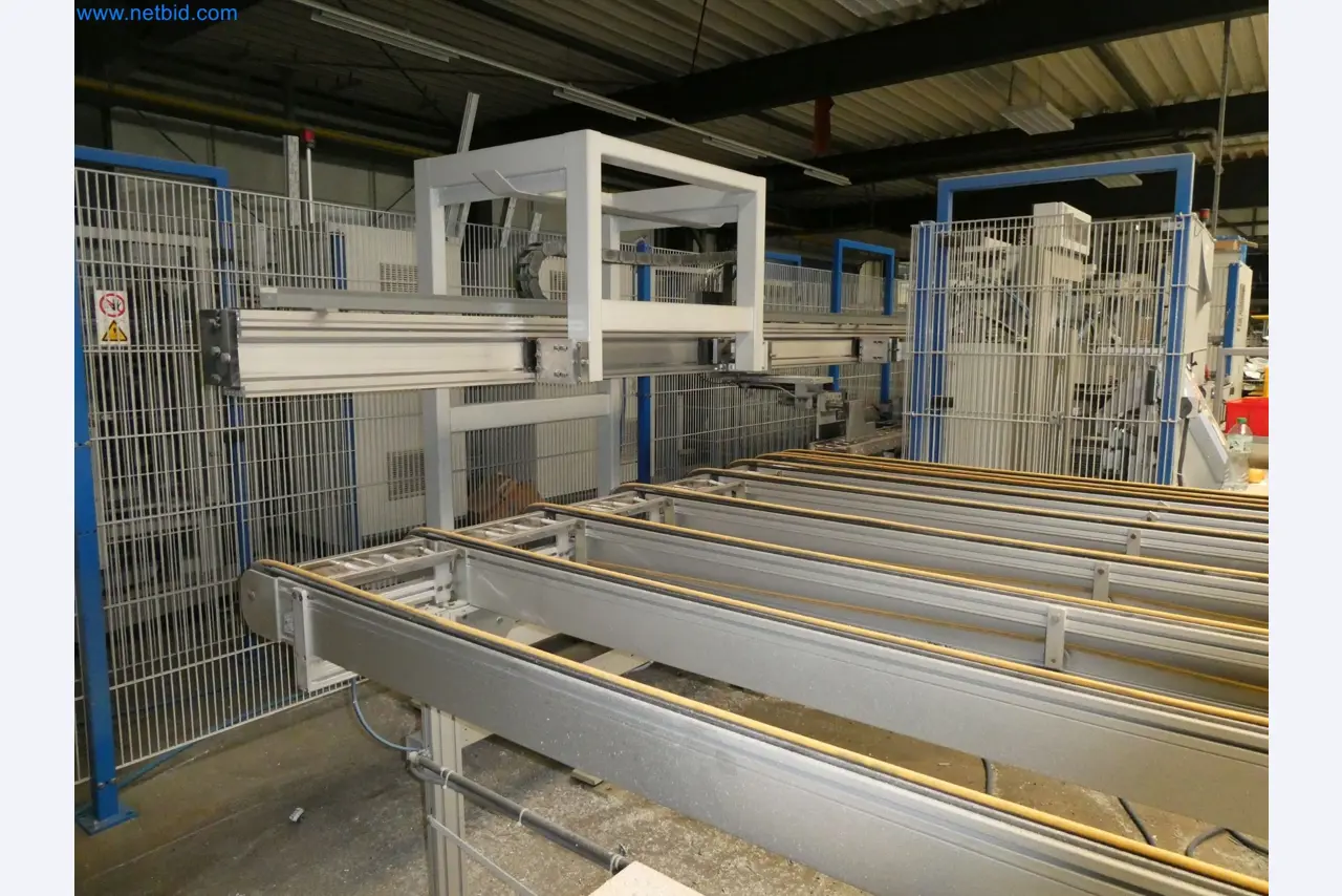 Machines pour la fabrication de fenêtres et de portes en plastique-39
