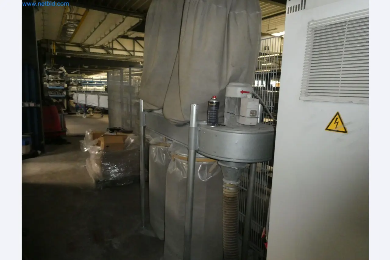 Machines pour la fabrication de fenêtres et de portes en plastique-4