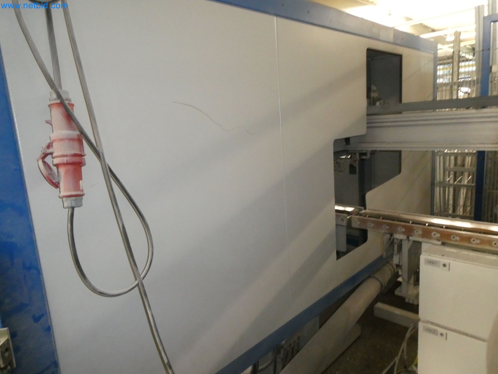 Machines pour la fabrication de fenêtres et de portes en plastique-8