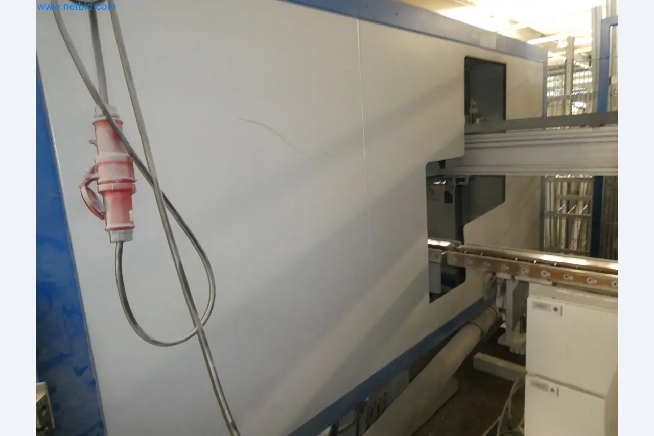 Machines pour la fabrication de fenêtres et de portes en plastique-8
