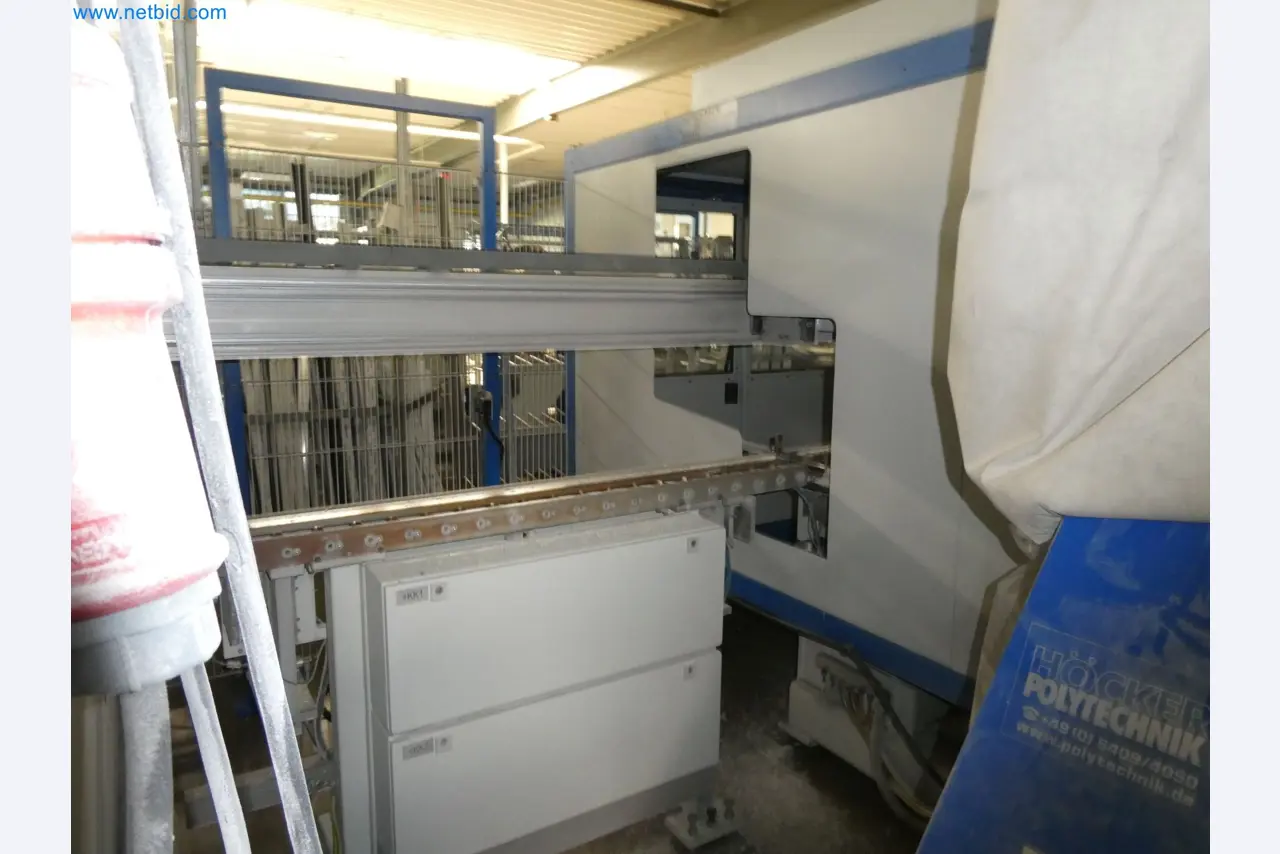 Machines pour la fabrication de fenêtres et de portes en plastique-9