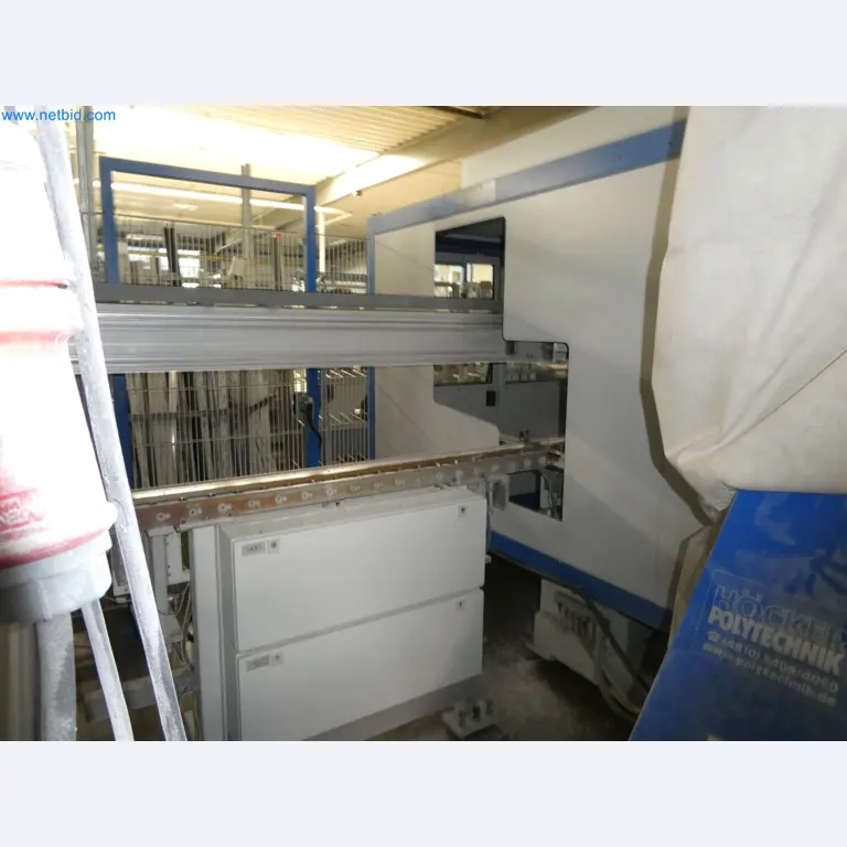 Machines pour la fabrication de fenêtres et de portes en plastique-9