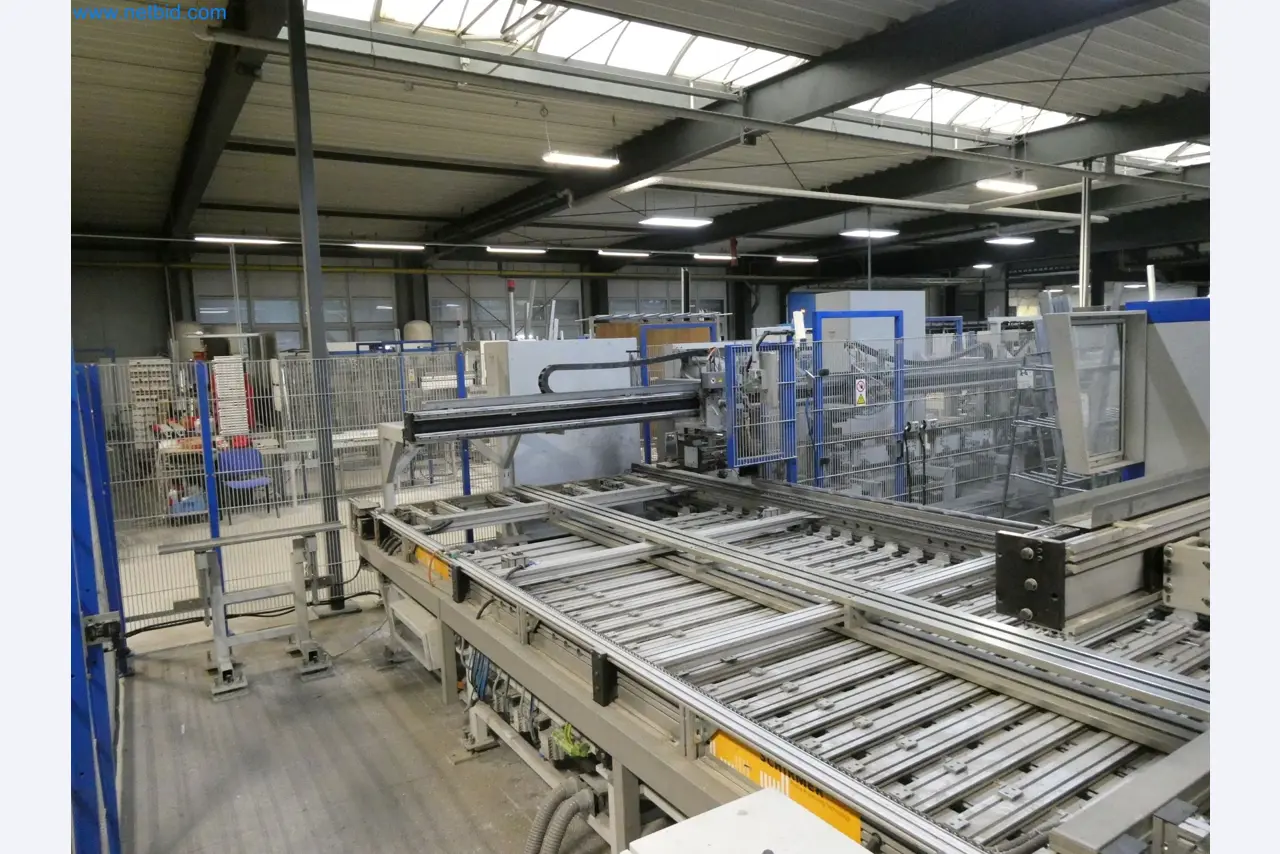 Machines pour la fabrication de fenêtres et de portes en plastique-13