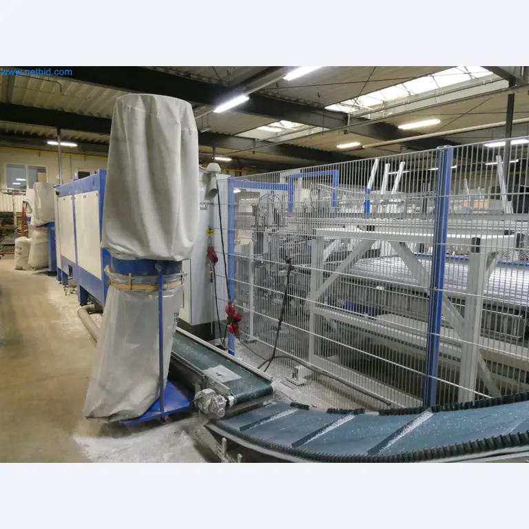 Machines pour la fabrication de fenêtres et de portes en plastique-15