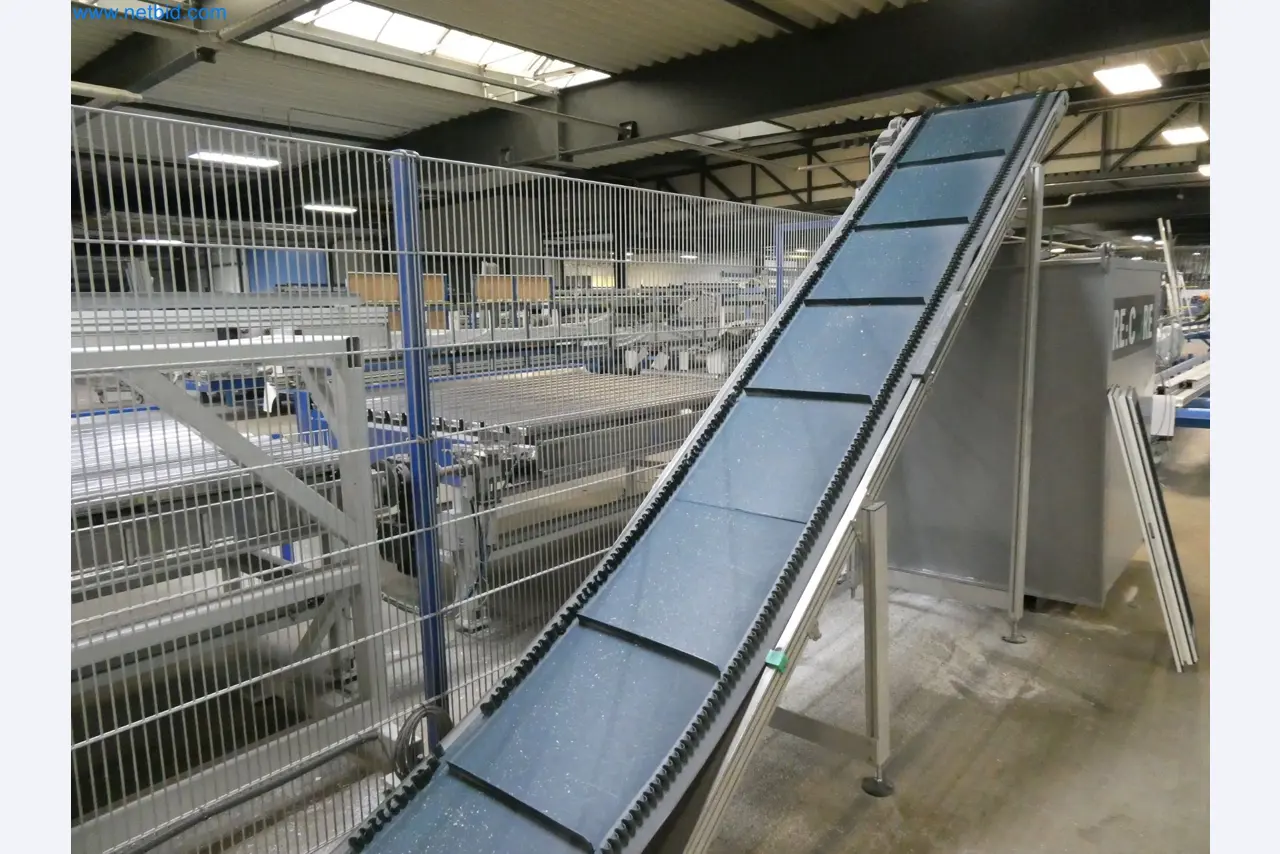 Machines pour la fabrication de fenêtres et de portes en plastique-16