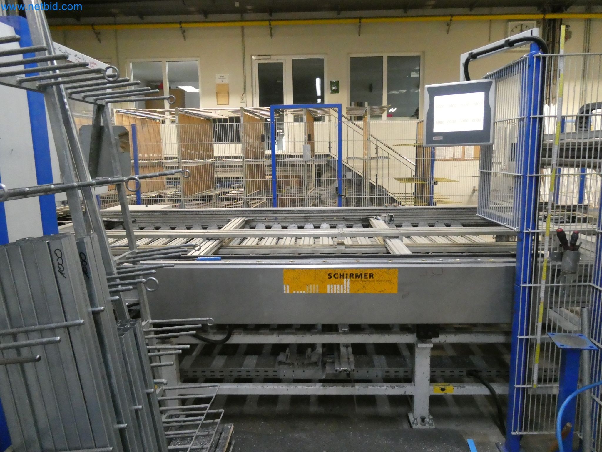 Machines pour la fabrication de fenêtres et de portes en plastique-17