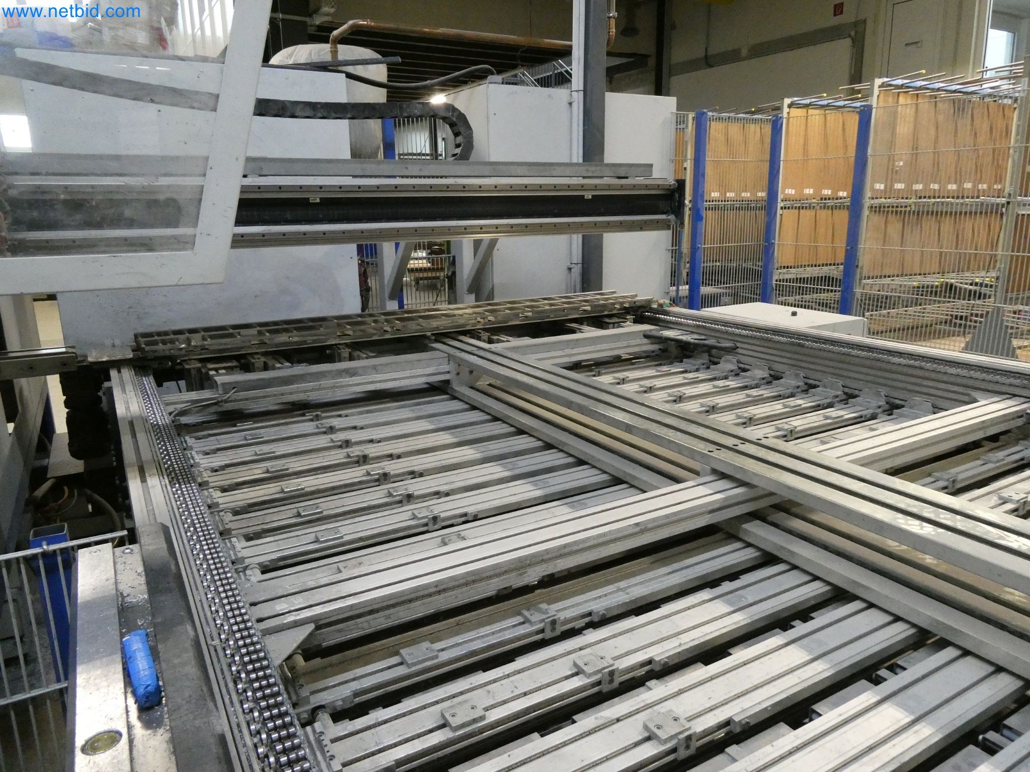 Machines pour la fabrication de fenêtres et de portes en plastique-18
