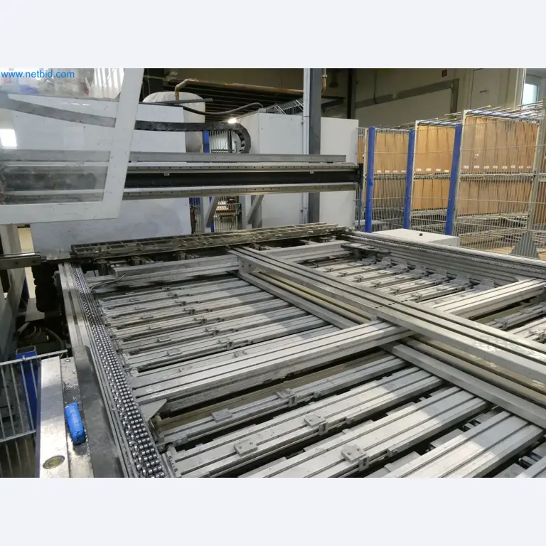 Machines pour la fabrication de fenêtres et de portes en plastique-18