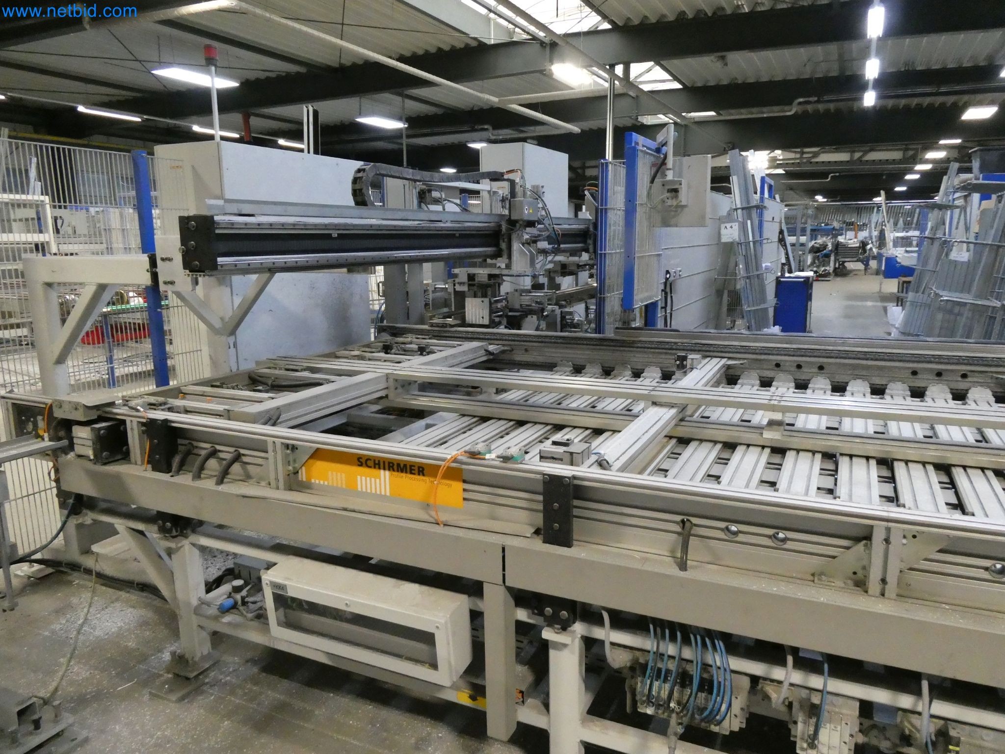 Machines pour la fabrication de fenêtres et de portes en plastique-19
