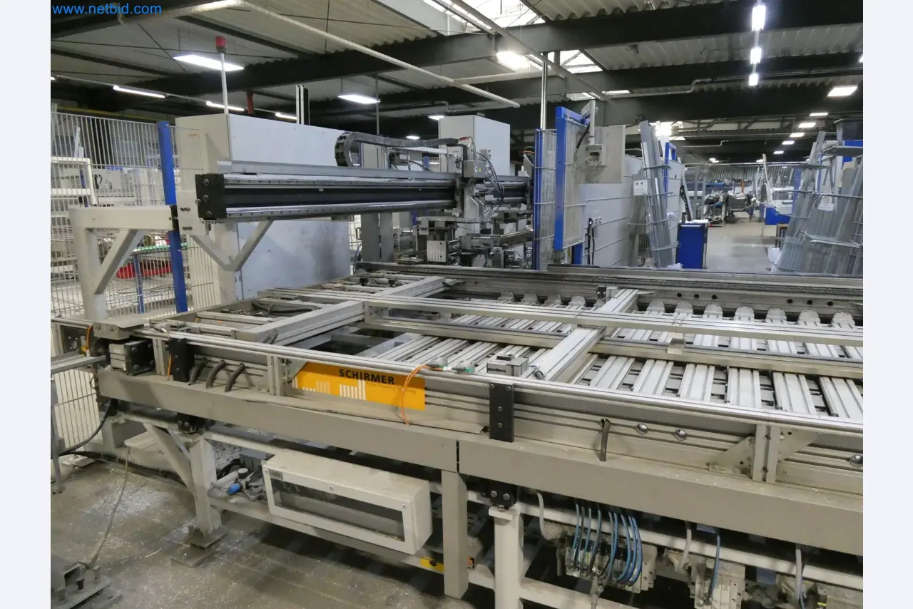 Machines pour la fabrication de fenêtres et de portes en plastique-19