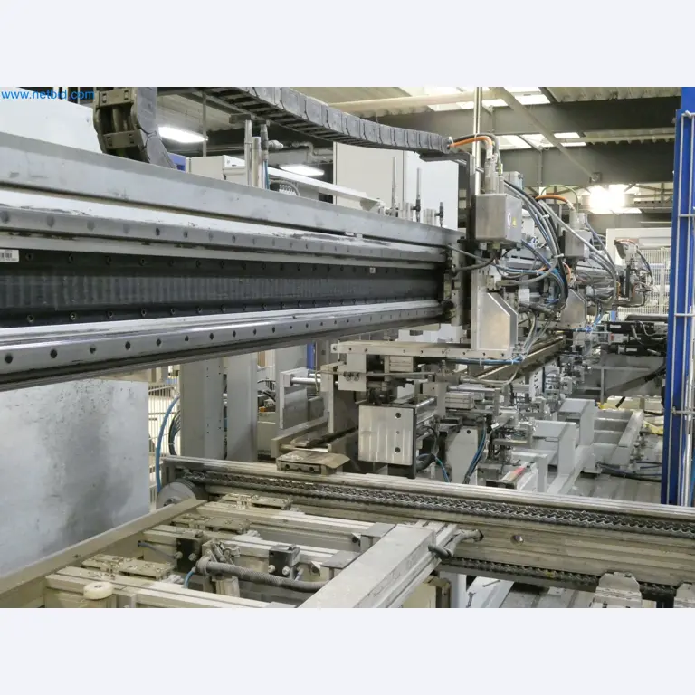 Machines pour la fabrication de fenêtres et de portes en plastique-20