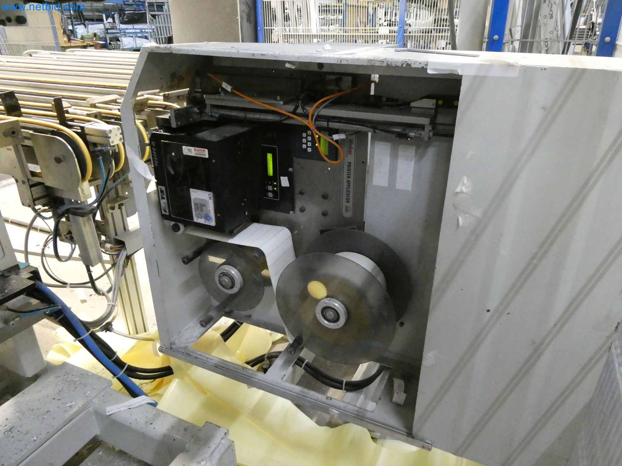 Machines pour la fabrication de fenêtres et de portes en plastique-26