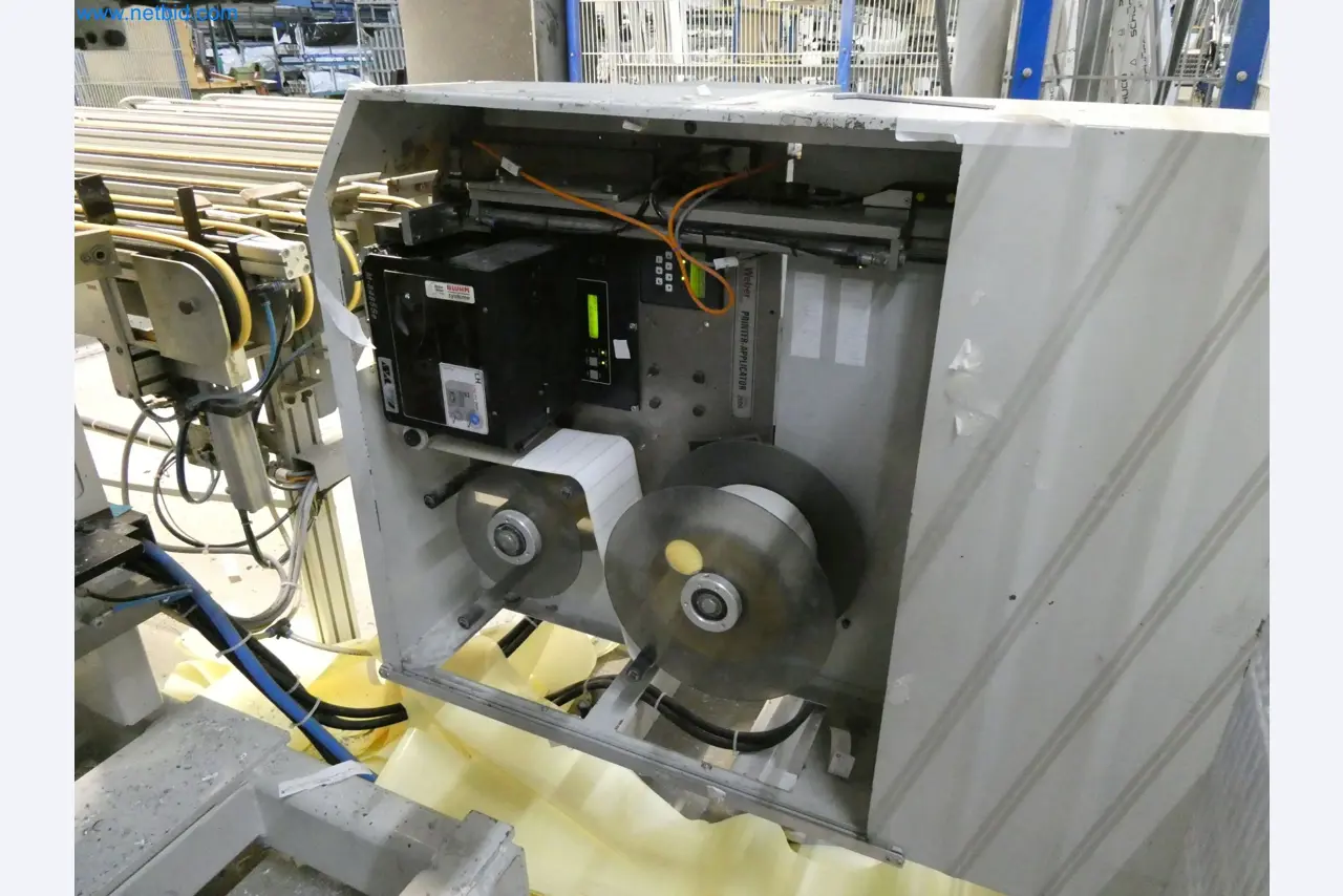 Machines pour la fabrication de fenêtres et de portes en plastique-26