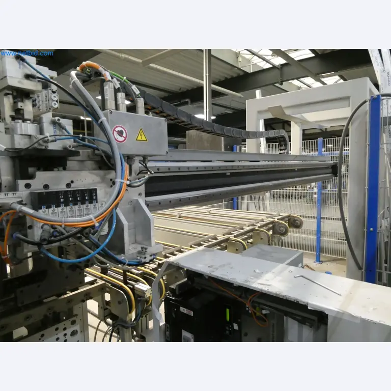 Machines pour la fabrication de fenêtres et de portes en plastique-27