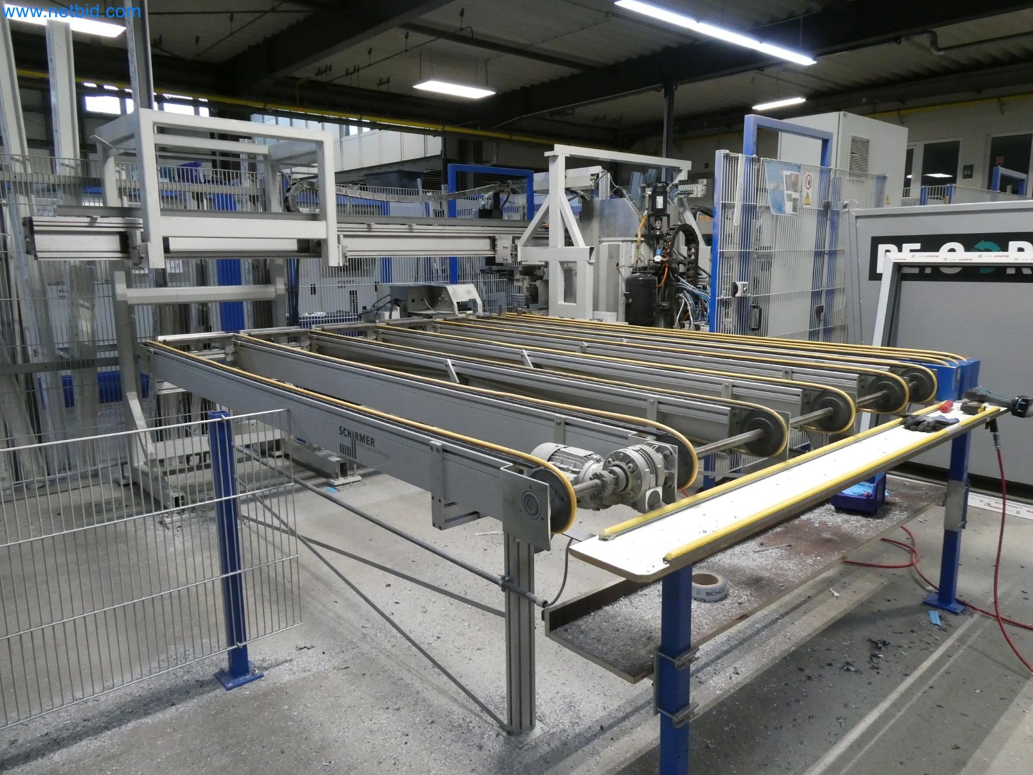 Machines pour la fabrication de fenêtres et de portes en plastique-29