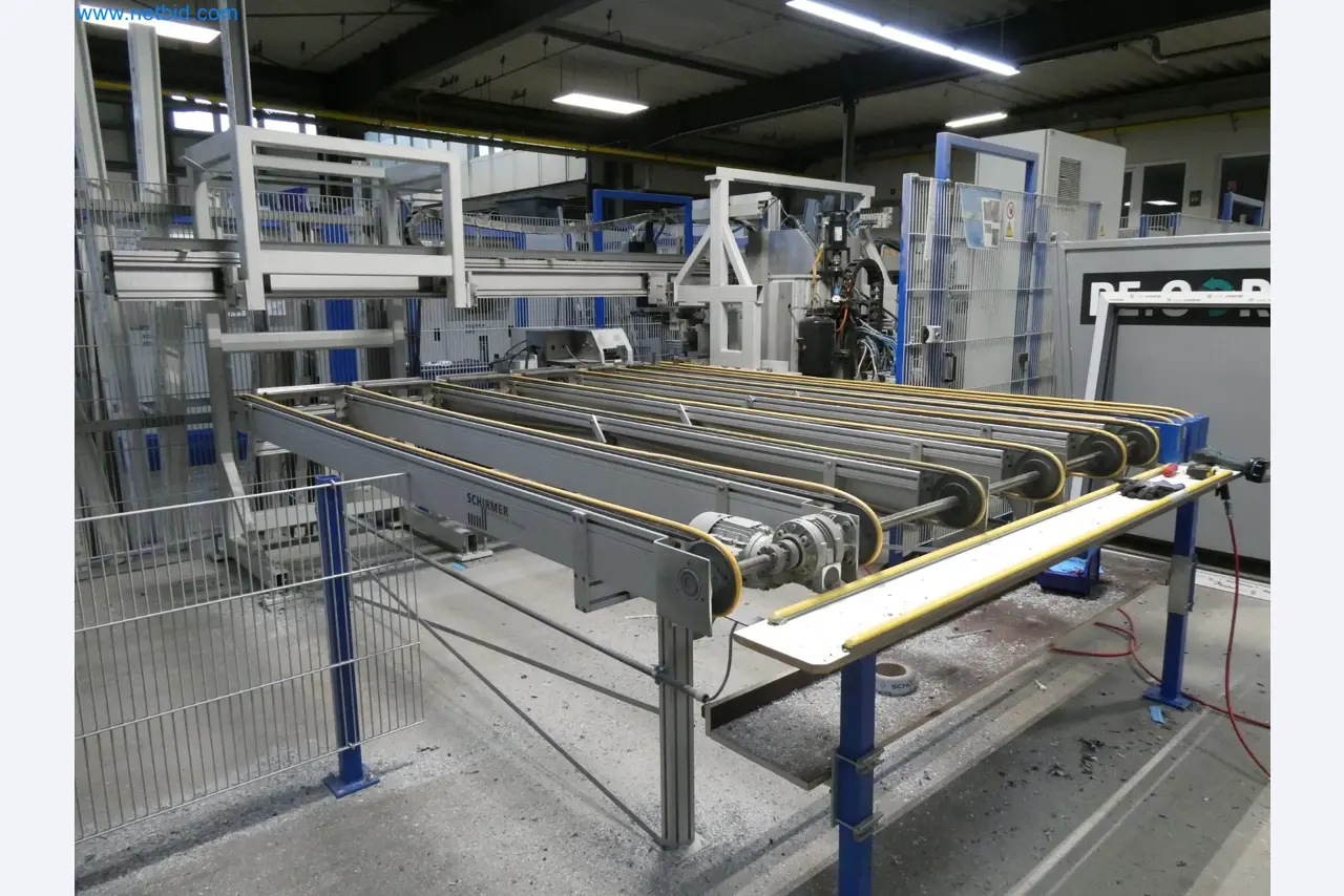 Machines pour la fabrication de fenêtres et de portes en plastique-29