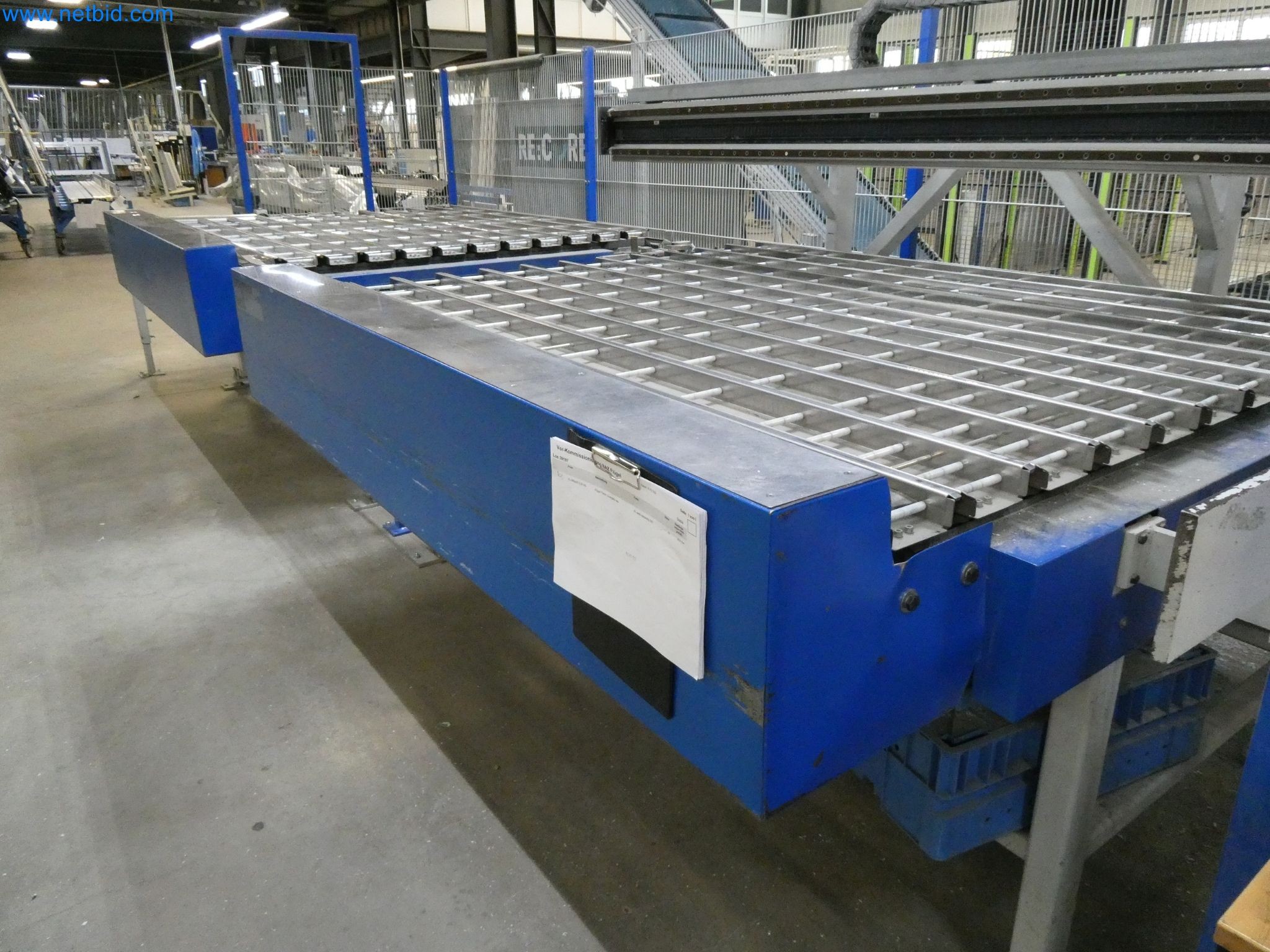Machines pour la fabrication de fenêtres et de portes en plastique-2