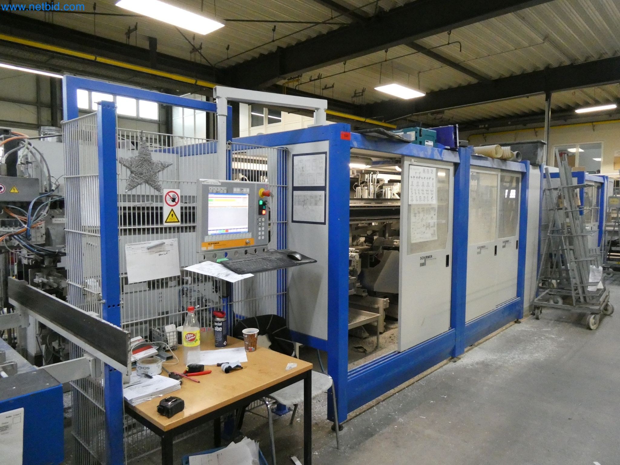 Machines pour la fabrication de fenêtres et de portes en plastique-30