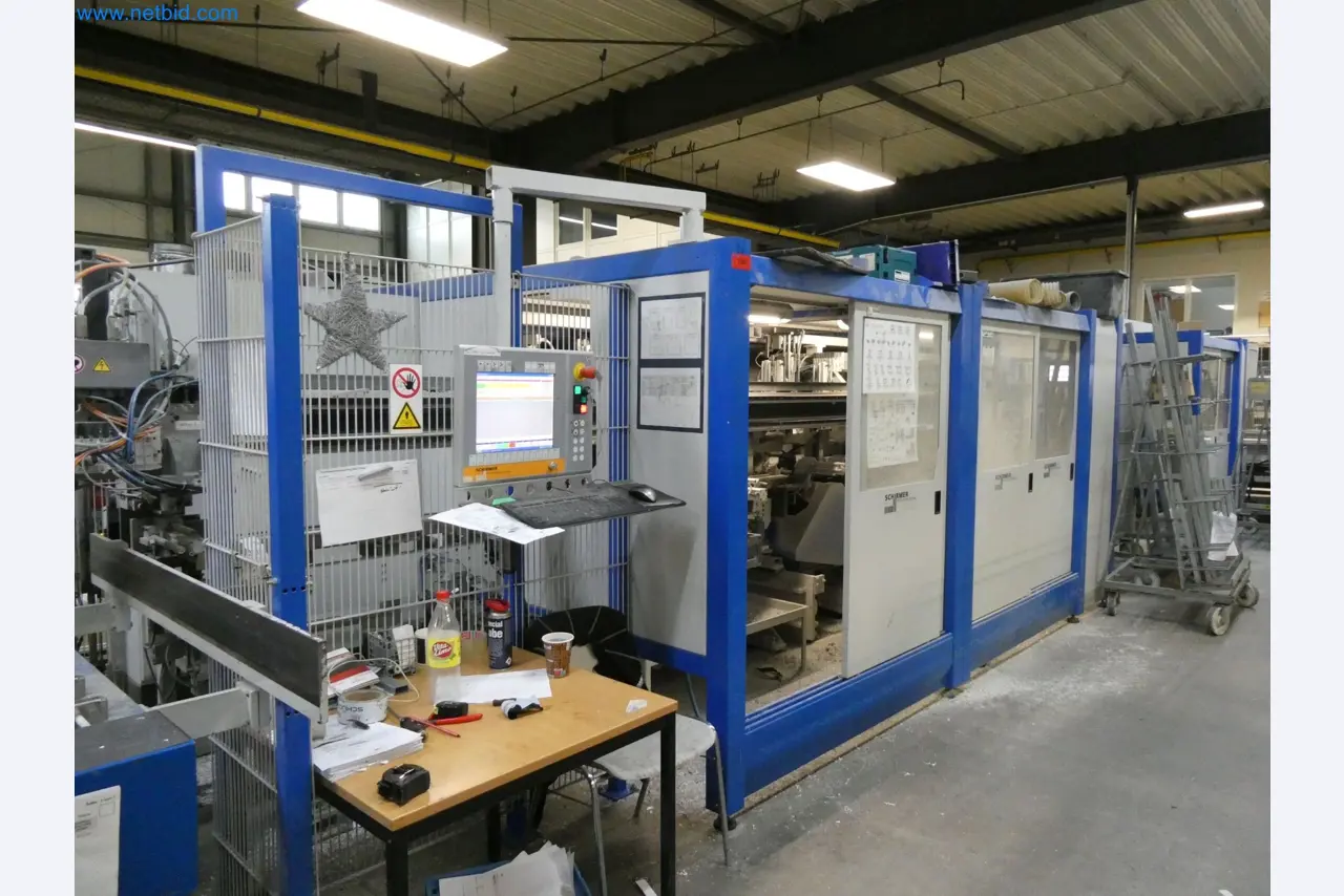 Machines pour la fabrication de fenêtres et de portes en plastique-30
