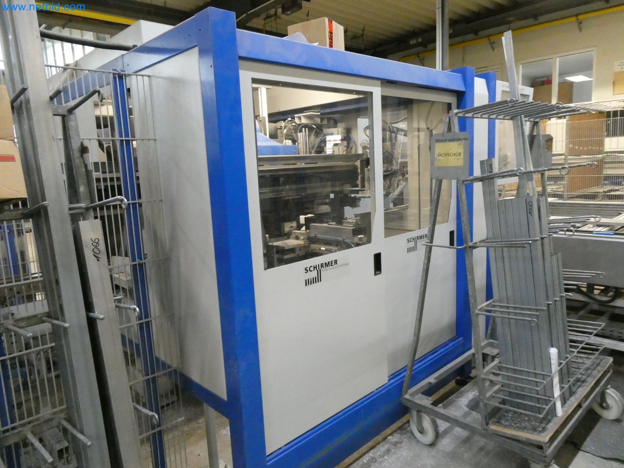 Machines pour la fabrication de fenêtres et de portes en plastique-8