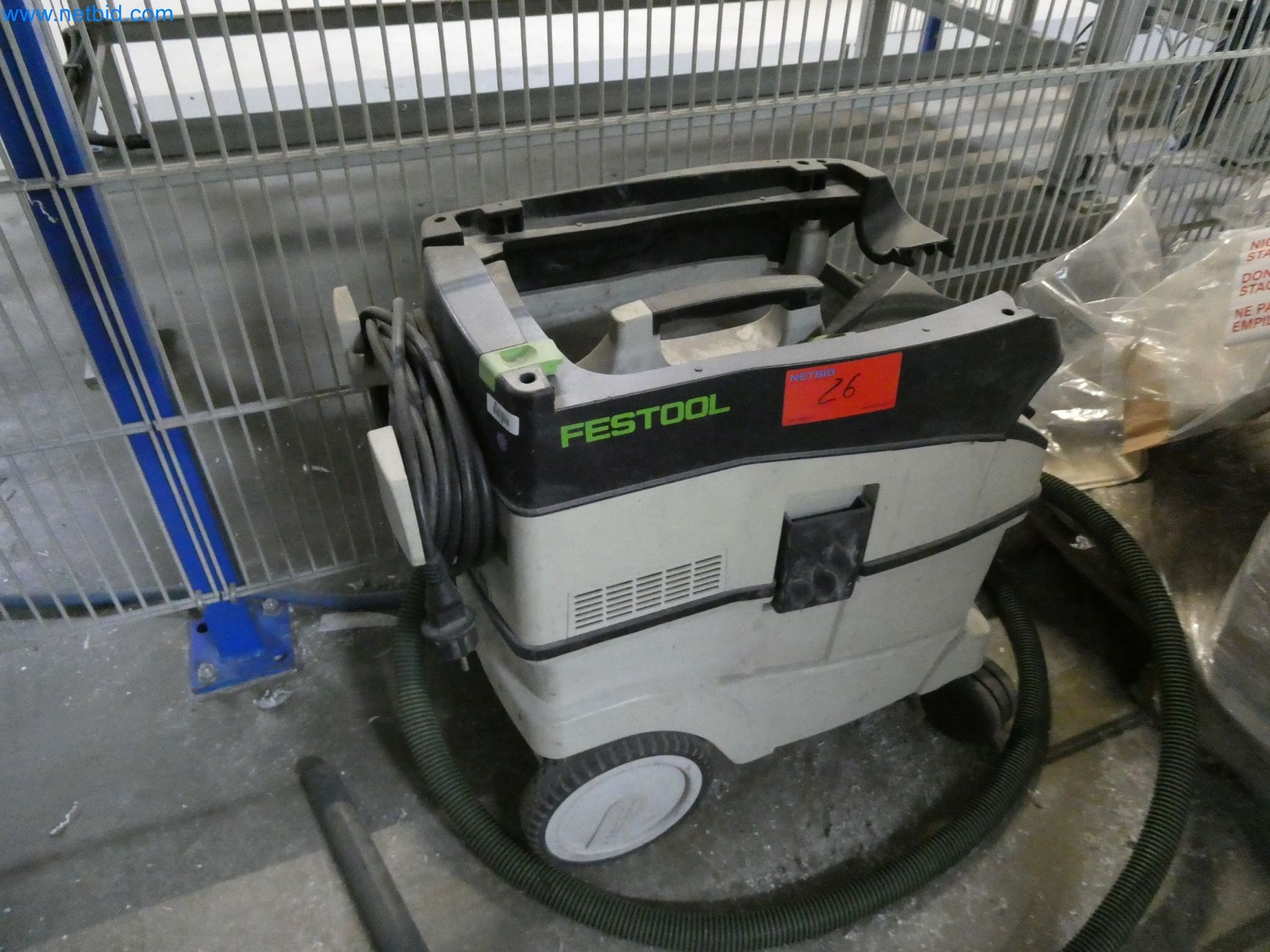 Machines pour la fabrication de fenêtres et de portes en plastique-2