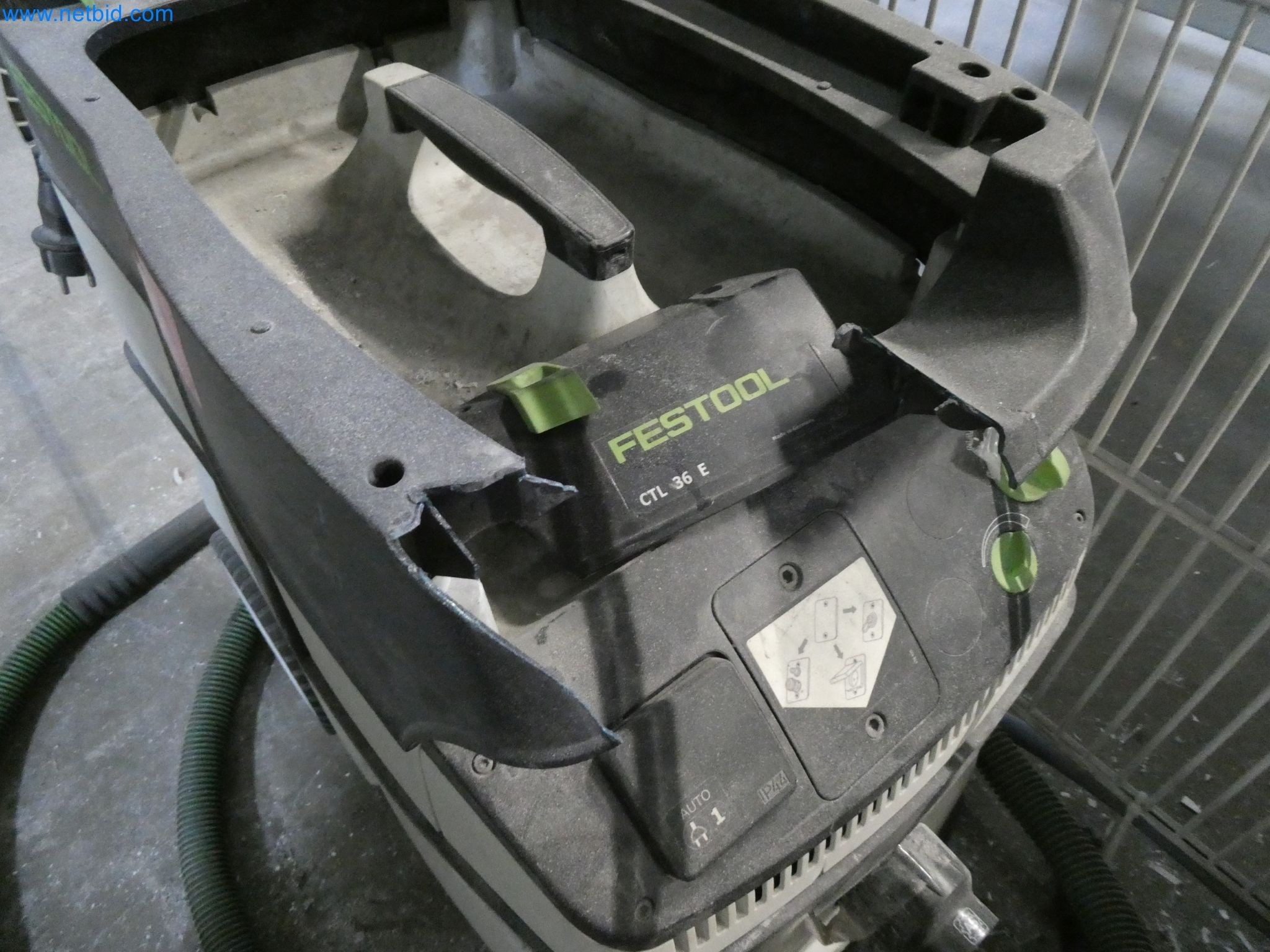 Machines pour la fabrication de fenêtres et de portes en plastique-4