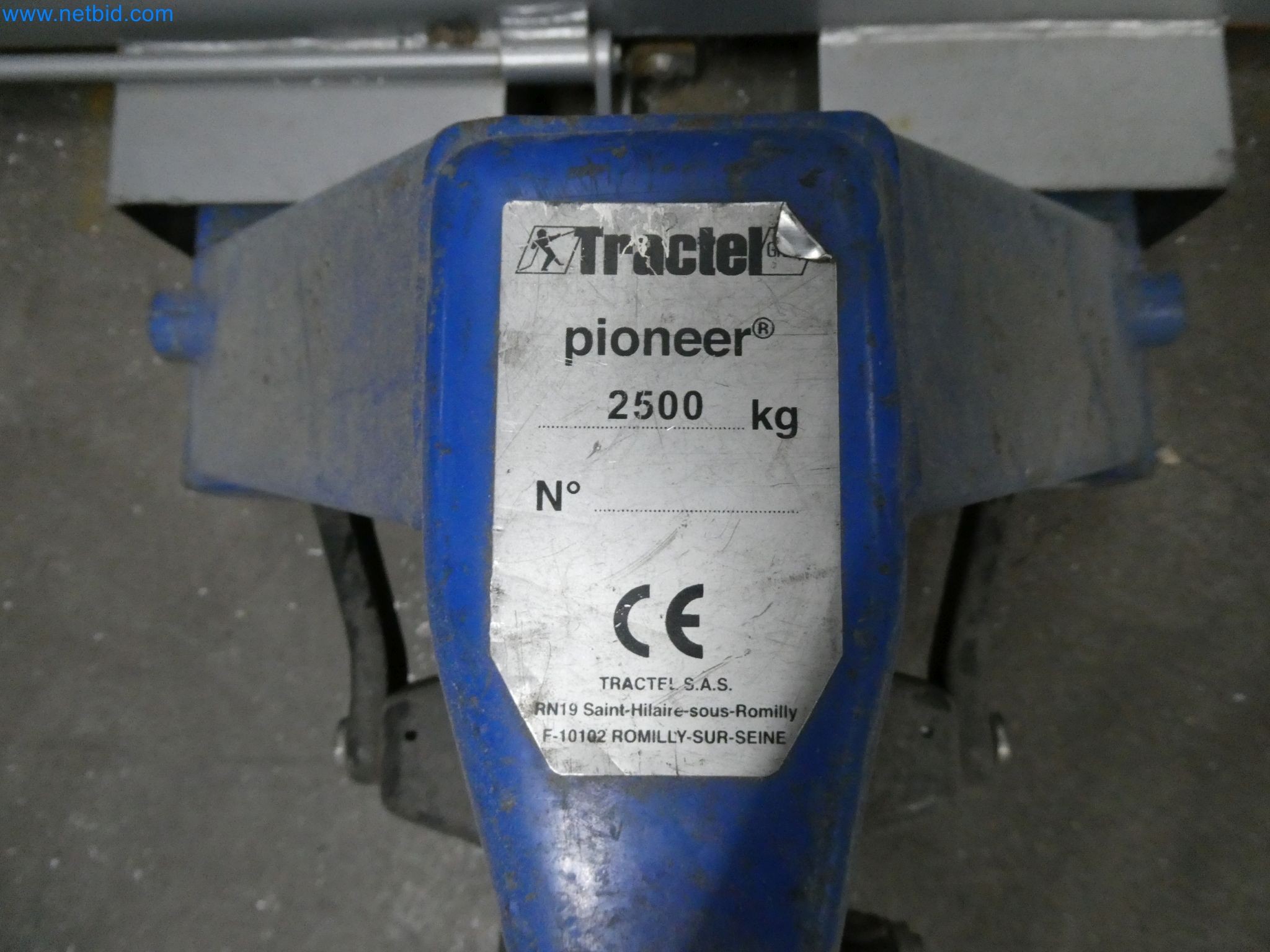 Machines pour la fabrication de fenêtres et de portes en plastique-6