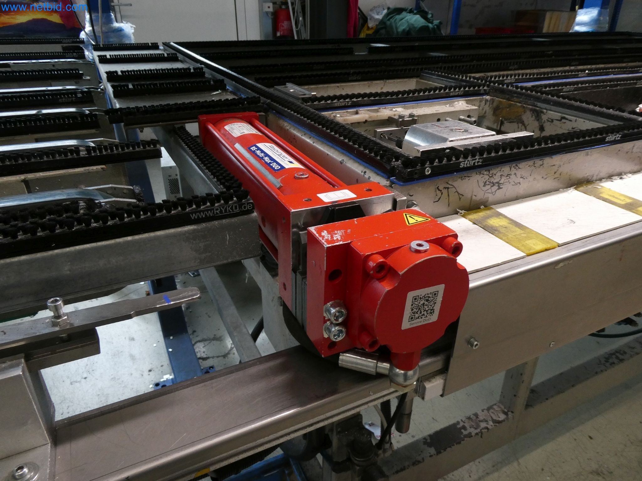 Máquinas para la fabricación de ventanas y puertas de plástico-13