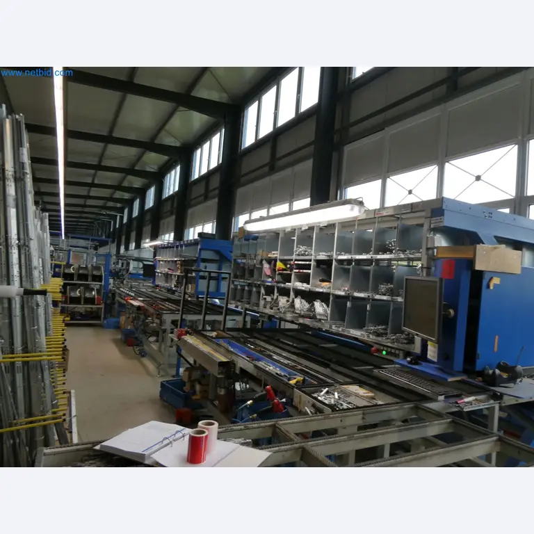 Machines pour la fabrication de fenêtres et de portes en plastique-1