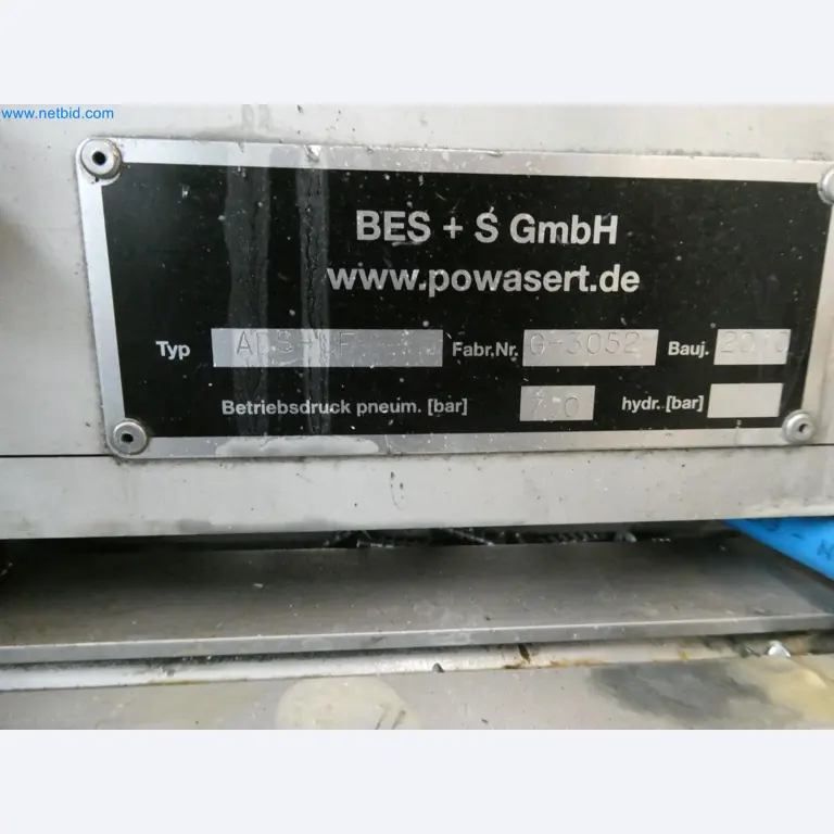 Machines pour la fabrication de fenêtres et de portes en plastique-25