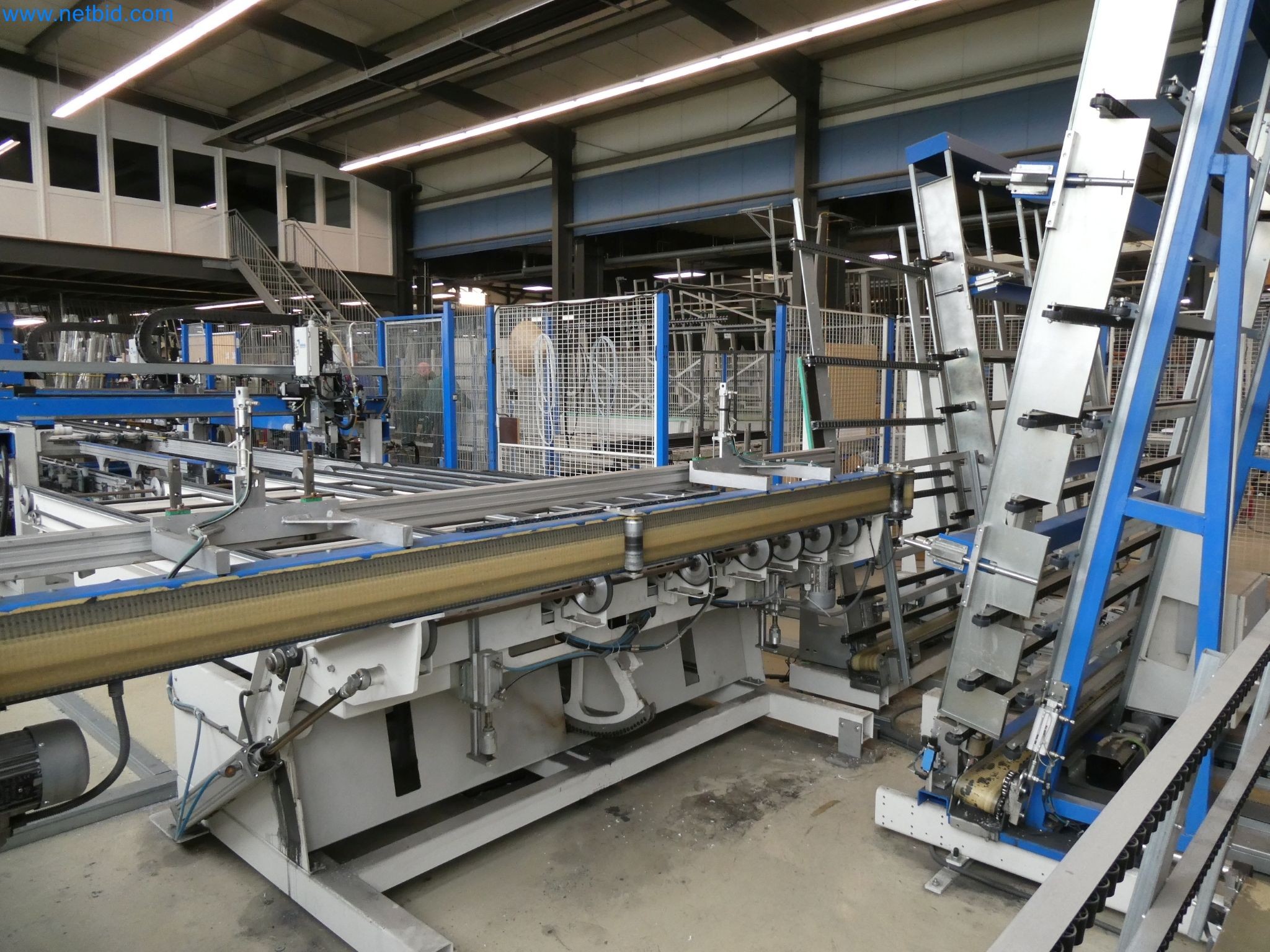 Máquinas para la fabricación de ventanas y puertas de plástico-27
