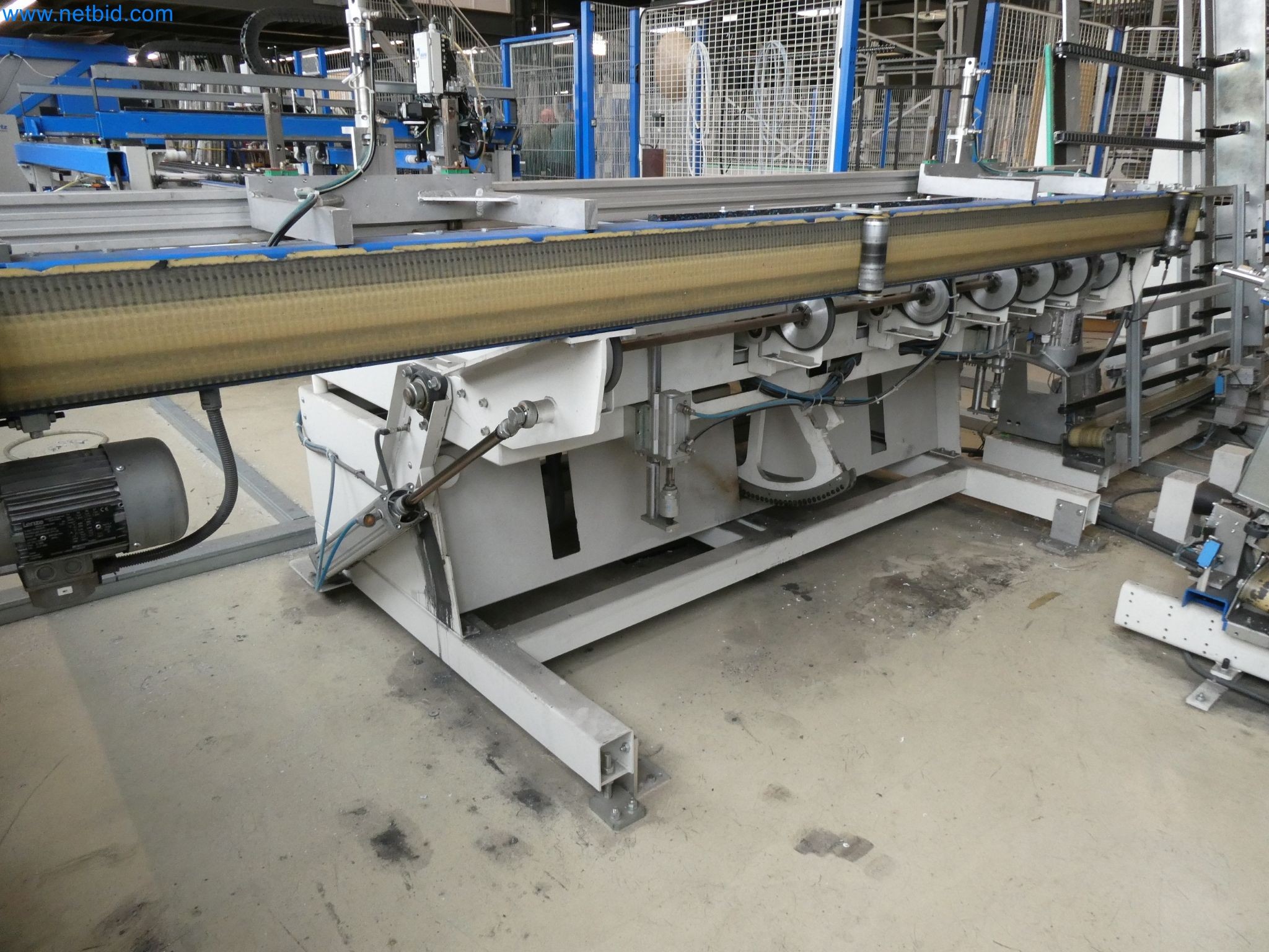 Máquinas para la fabricación de ventanas y puertas de plástico-28