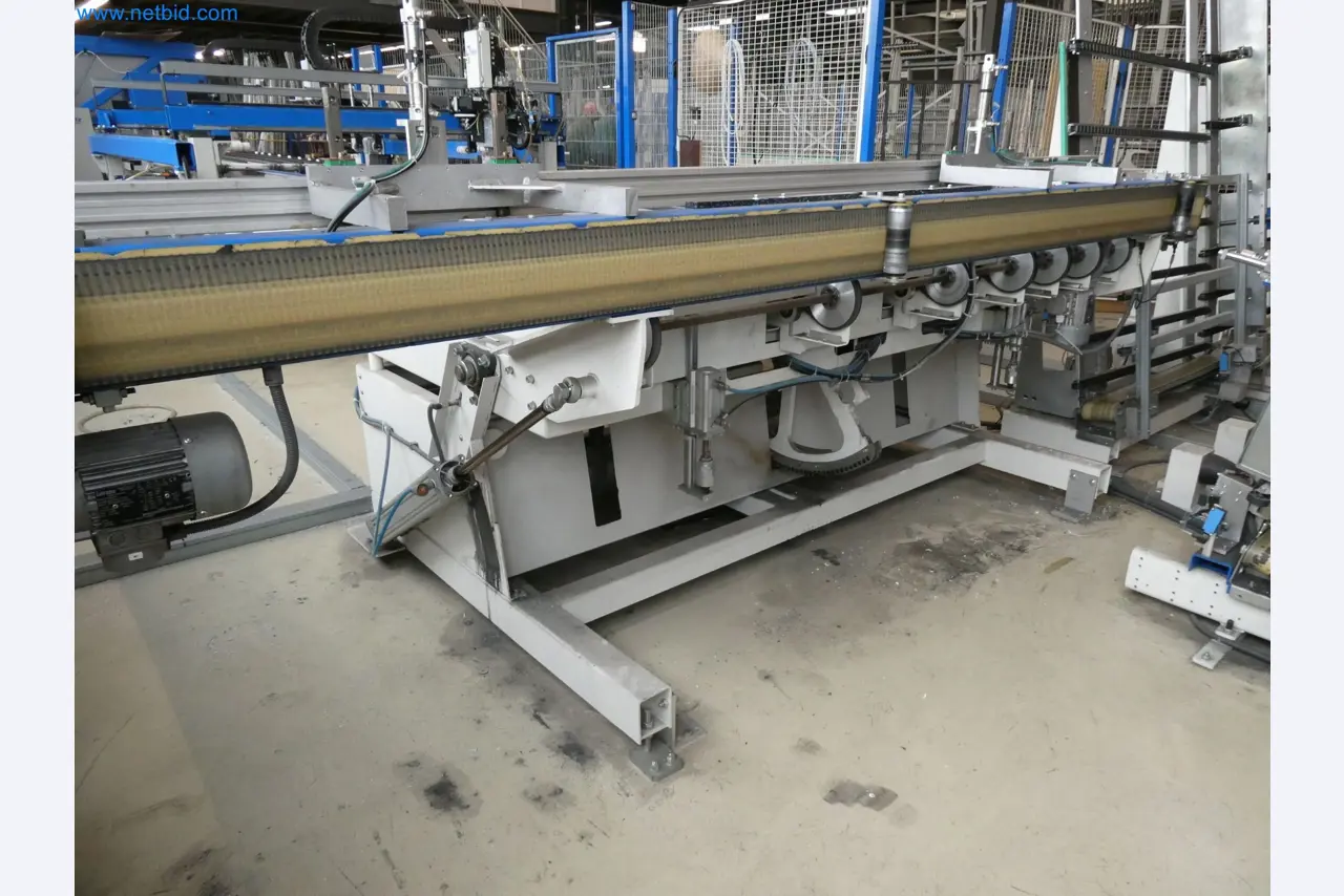 Machines pour la fabrication de fenêtres et de portes en plastique-28