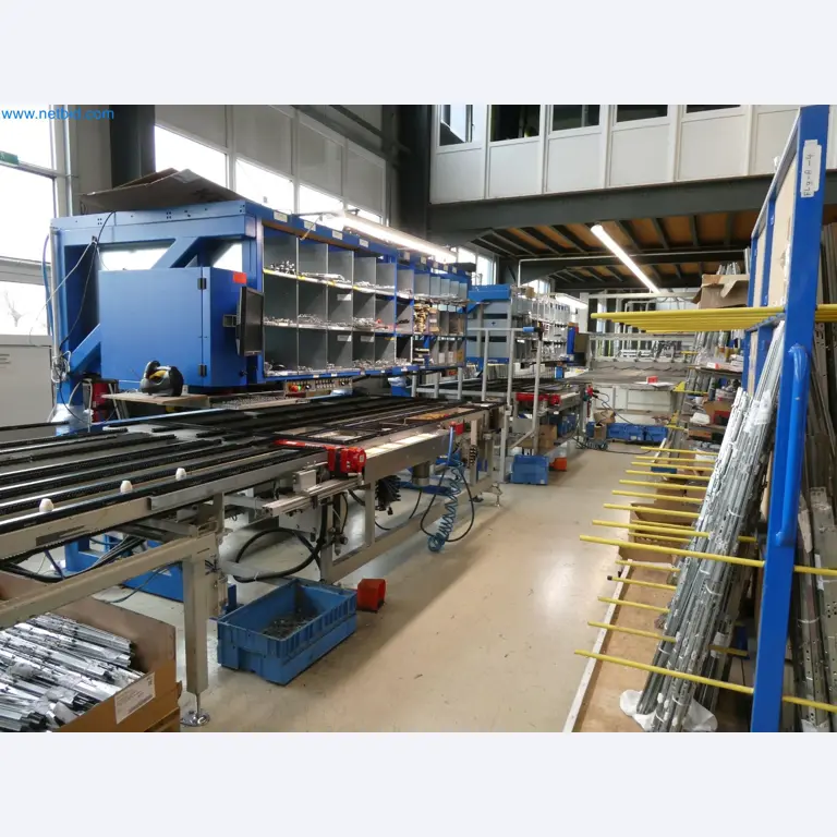 Machines pour la fabrication de fenêtres et de portes en plastique-2