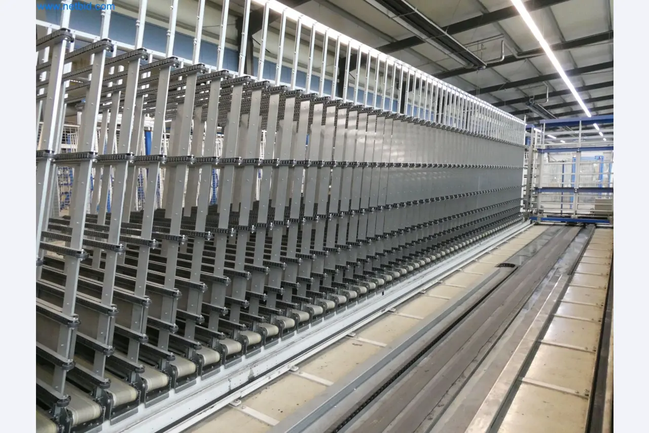 Machines pour la fabrication de fenêtres et de portes en plastique-30