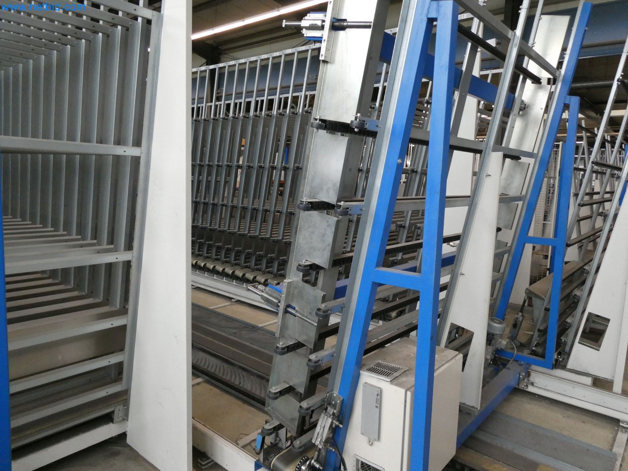 Máquinas para la fabricación de ventanas y puertas de plástico-36