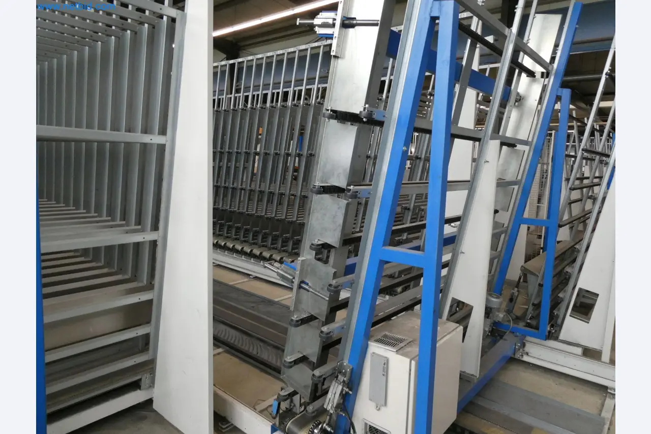 Machines pour la fabrication de fenêtres et de portes en plastique-36