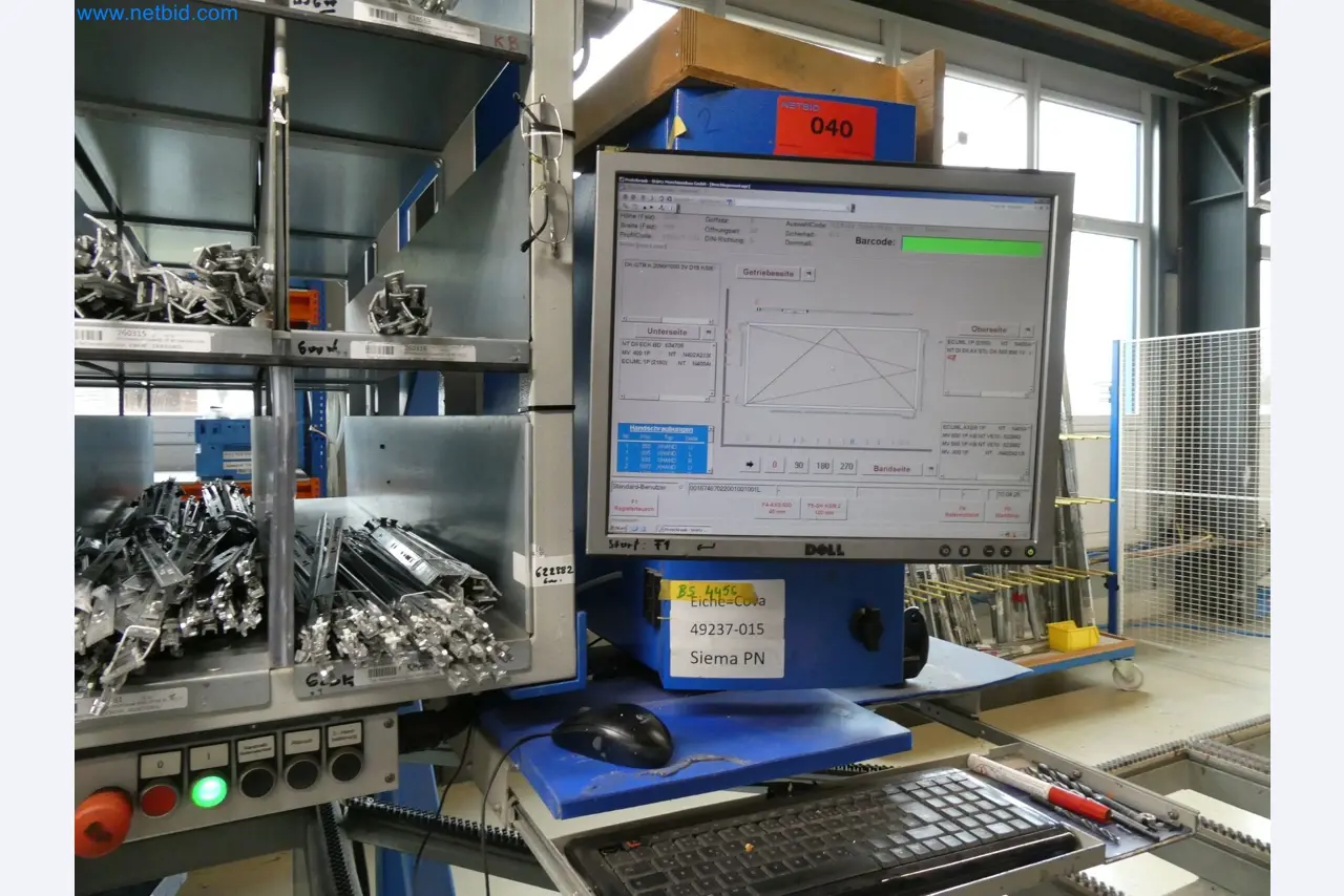 Machines pour la fabrication de fenêtres et de portes en plastique-4