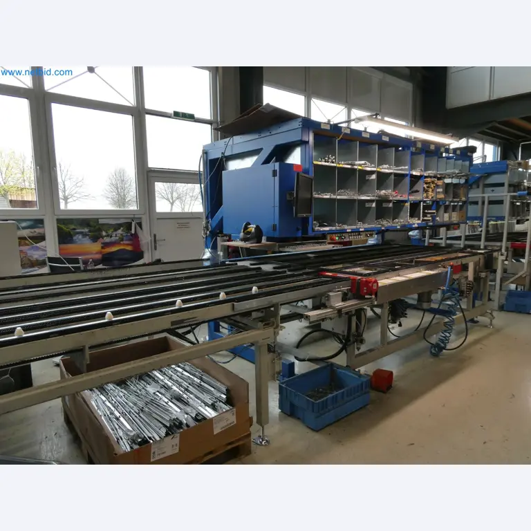 Machines pour la fabrication de fenêtres et de portes en plastique-8