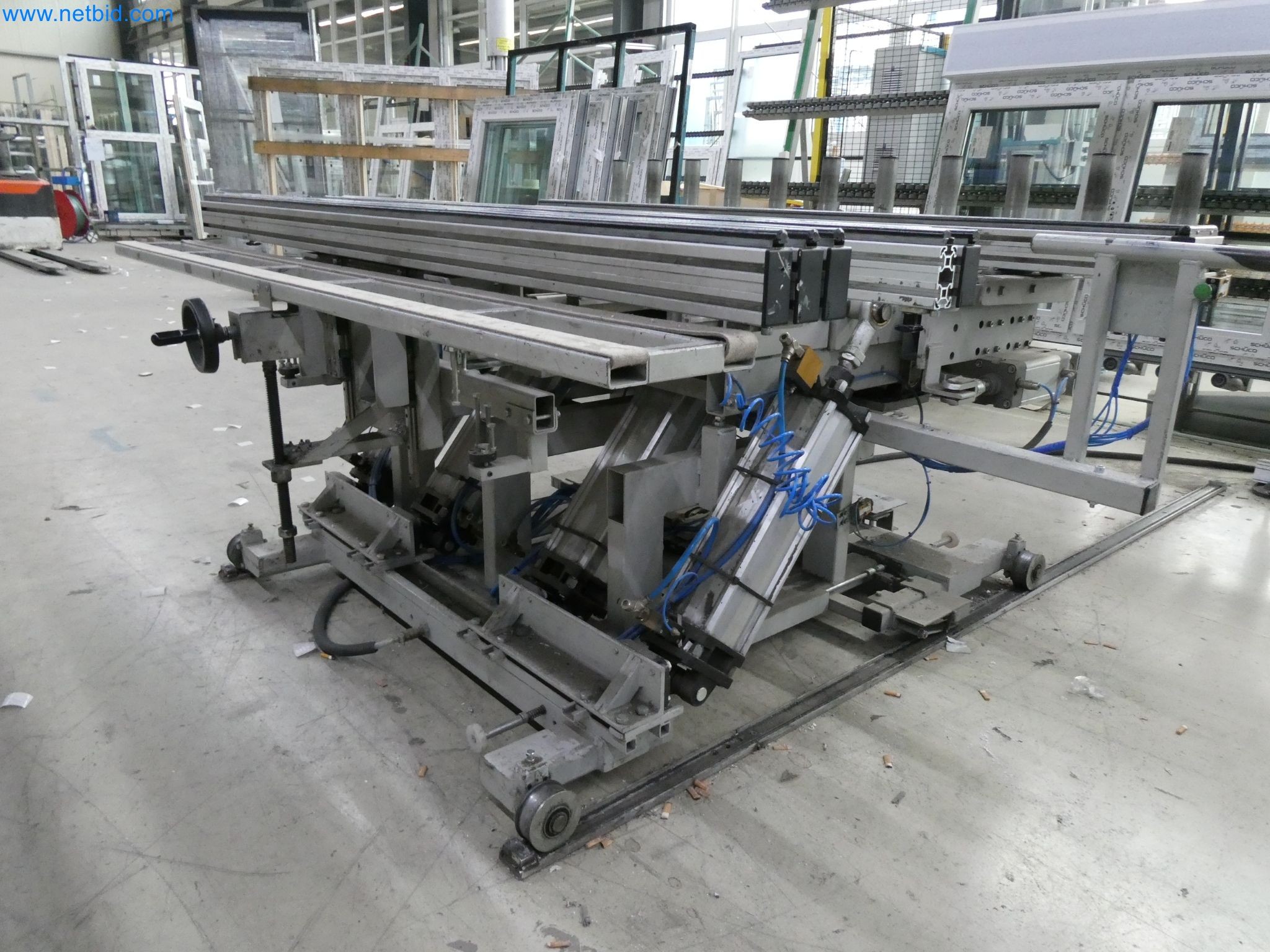 Máquinas para la fabricación de ventanas y puertas de plástico-31