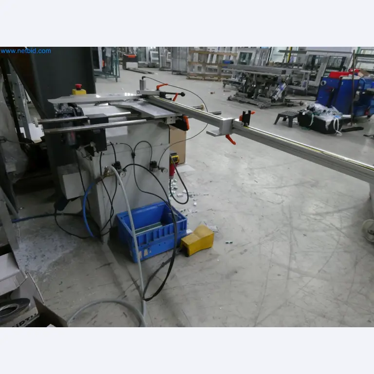 Máquinas para la fabricación de ventanas y puertas de plástico-2