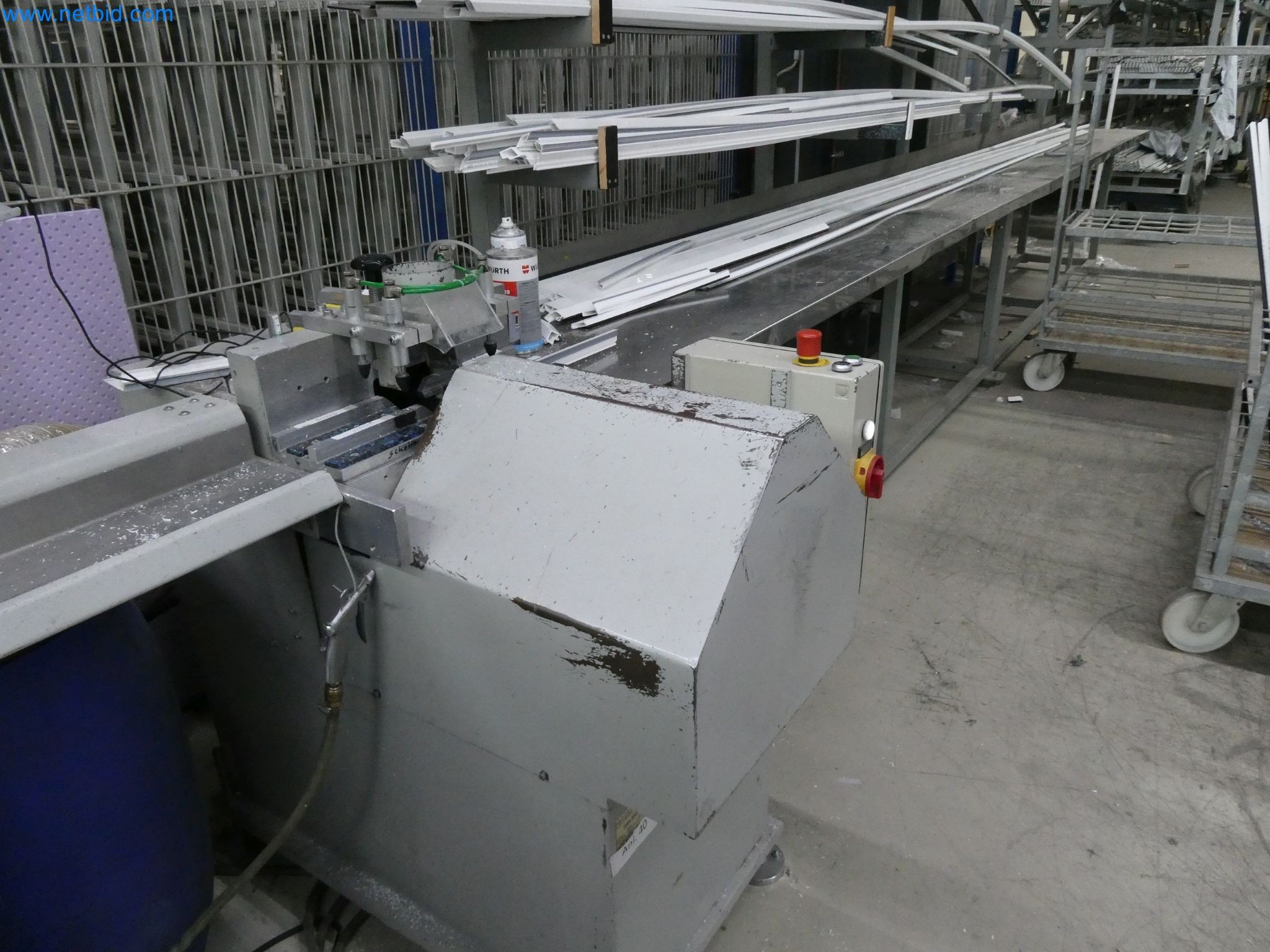 Máquinas para la fabricación de ventanas y puertas de plástico-1